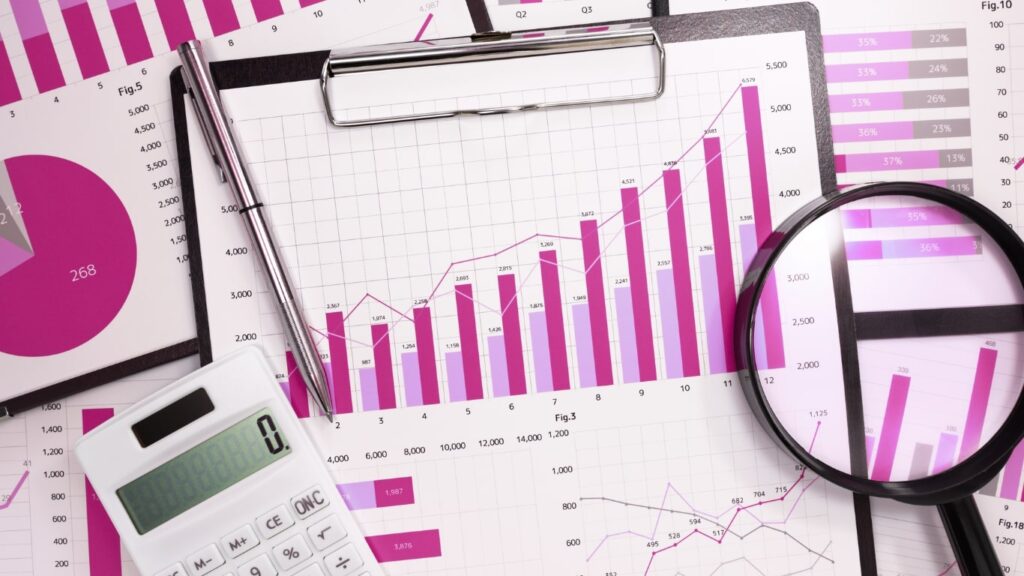 Contasimple es una herramienta que te permite llevar al día la facturación, contabilidad e impuestos de tu negocio de manera fácil y rápida.