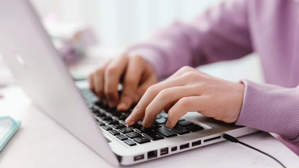 Contenido evergreen estrategia para generar tráfico constante en marketing digital