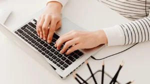 Cómo encontrar tus primeros clientes como asistente virtual paso a paso